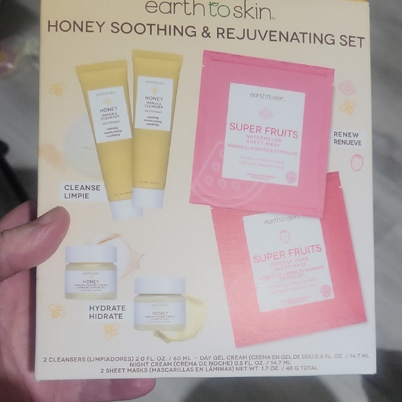 earth to skin Other - Honey Soothing & Rejuvenating Set - Yellow and Pink